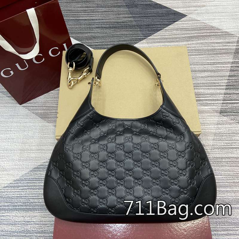 頂級高仿Gucci 834981 雙針加固設計,提升整體牢固度。 拼多多Gucci A貨評價尺寸:42厘米(寬)x36厘米(高)x2厘米(深)重量:約0.85千克顏色:黑色全皮壓花/原廠皮。 頂級高仿Gucci 834981 雙針加固設計,提升整體牢固度。 拼多多Gucci A貨評價尺寸:42厘米(寬)x36厘米(高)x2厘米(深)重量:約0.85千克顏色:黑色全皮壓花/原廠皮。