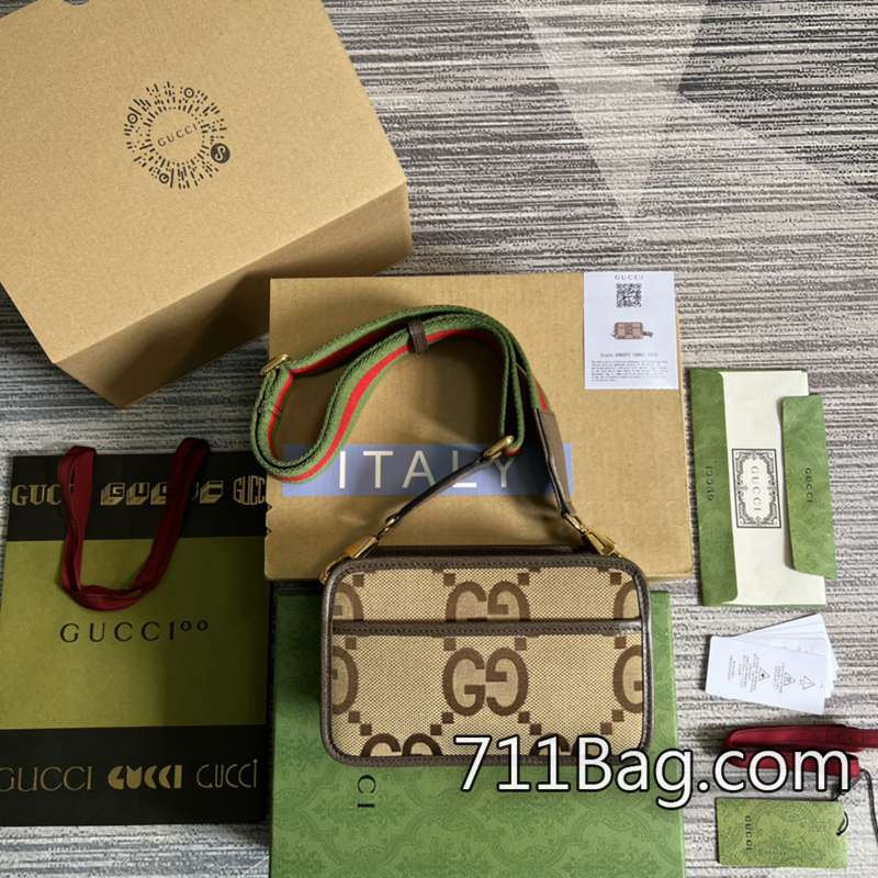 頂級精品Gucci 696075 匠心工藝真皮精品包 Gucci高仿人氣款尺寸:22.5x14x7厘米。顏色:棕色/帆佈。 頂級精品Gucci 696075 匠心工藝真皮精品包 Gucci高仿人氣款尺寸:22.5x14x7厘米。顏色:棕色/帆佈。