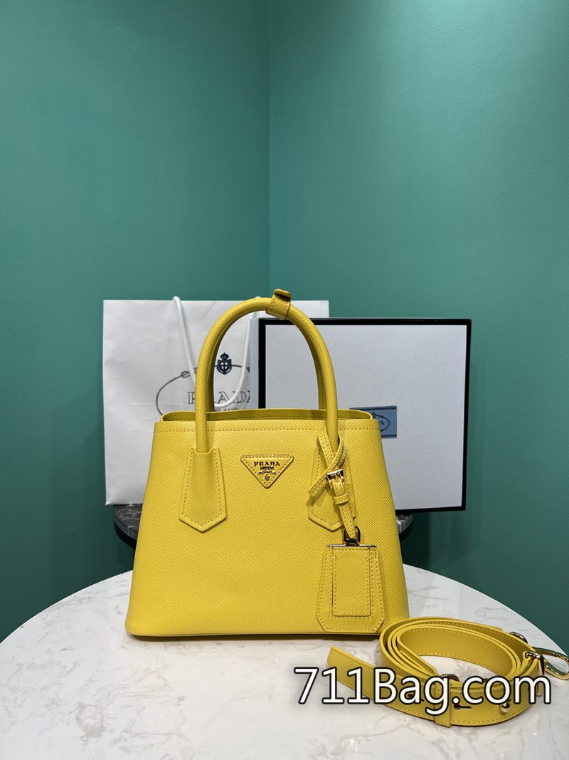 精品A貨Prada 1BG443 五金光澤自然,與正品幾可亂真。 如何選擇高仿Prada包尺寸:25/12.5/18.5cm 精品A貨Prada 1BG443 五金光澤自然,與正品幾可亂真。 如何選擇高仿Prada包尺寸:25/12.5/18.5cm