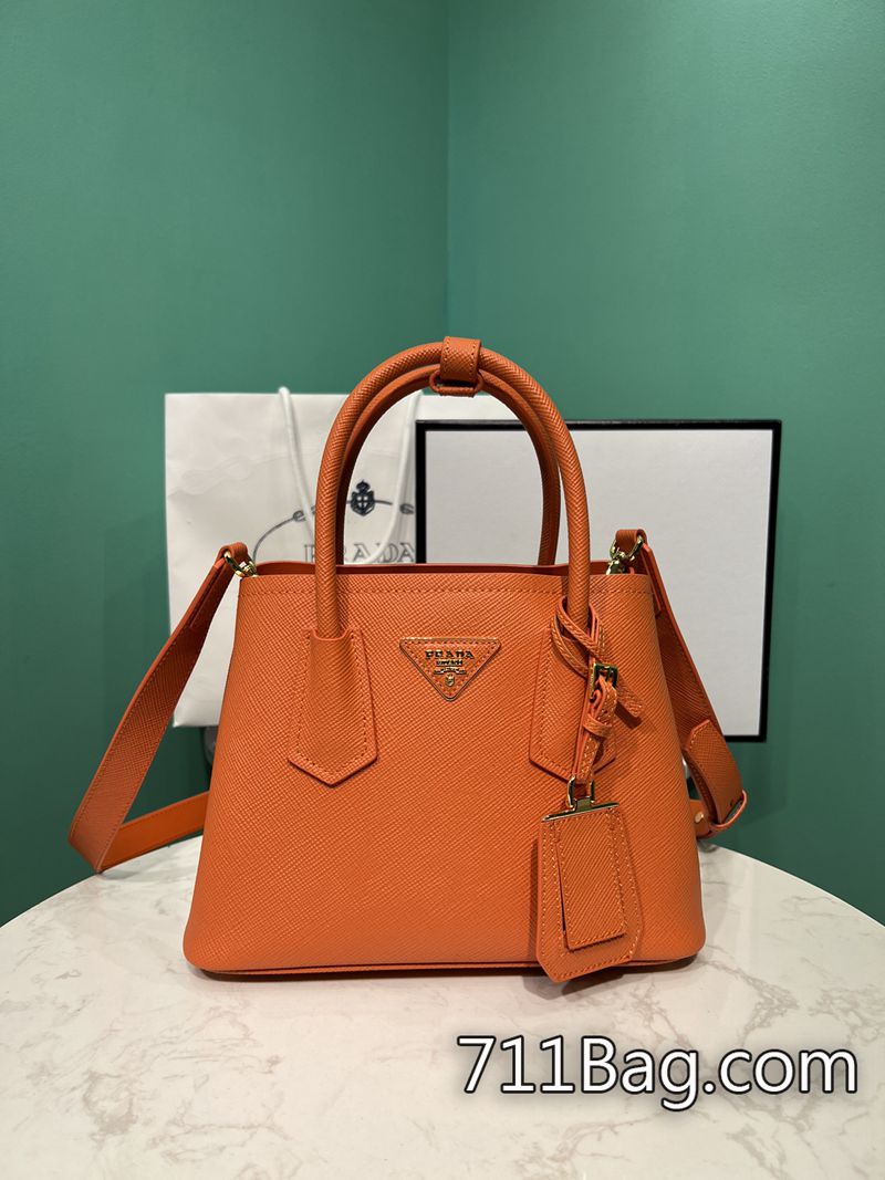 精品A貨Prada 1BG443 標籤、吊牌與正品一致無差。 高仿Prada網店推薦尺寸:25/12.5/18.5cm 精品A貨Prada 1BG443 標籤、吊牌與正品一致無差。 高仿Prada網店推薦尺寸:25/12.5/18.5cm