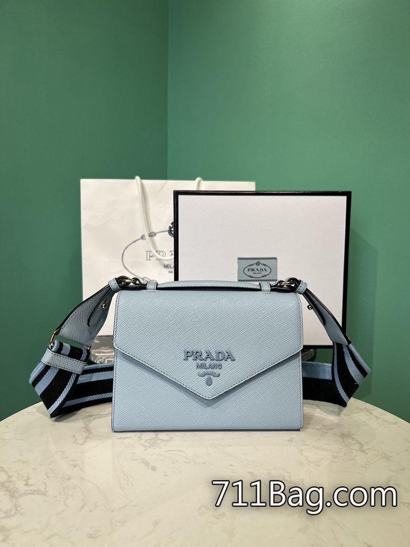 精品A貨Prada 1BD317 包口走線與原版比例一致。 A貨Prada包通勤必備尺寸:長21x高14x底6.5cm 精品A貨Prada 1BD317 包口走線與原版比例一致。 A貨Prada包通勤必備尺寸:長21x高14x底6.5cm