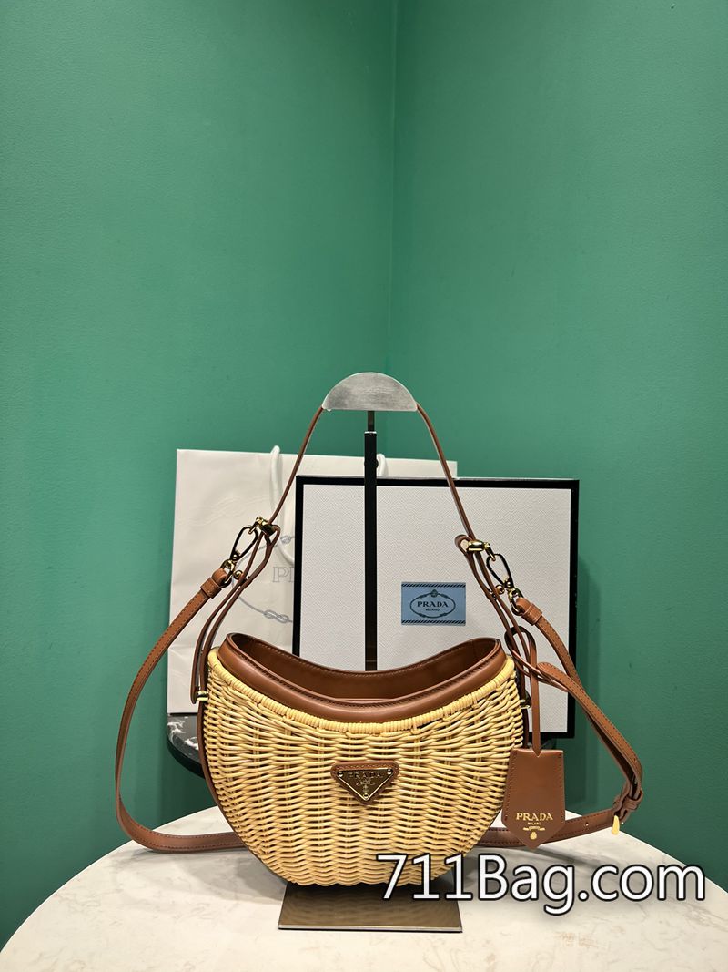 頂級高仿Prada 1BC202 高端定製真皮包包 新加坡A貨Prada銷售點尺寸:長6cm*高18.5cm*寬22.5cm型號:1BC202 頂級高仿Prada 1BC202 高端定製真皮包包 新加坡A貨Prada銷售點尺寸:長6cm*高18.5cm*寬22.5cm型號:1BC202