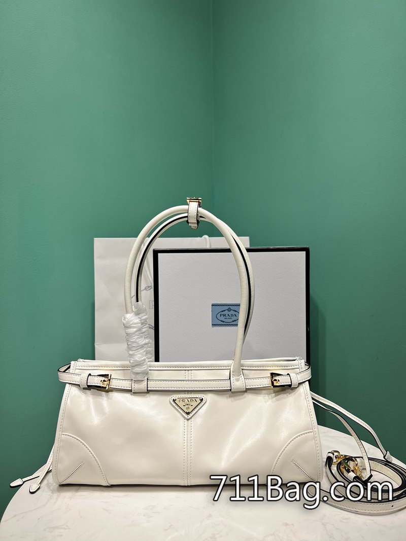 精品A貨Prada 1BA426 精準手感,開關順暢不卡。 奢侈品等級Prada仿包尺寸:長32x高15.5x底12cm 精品A貨Prada 1BA426 精準手感,開關順暢不卡。 奢侈品等級Prada仿包尺寸:長32x高15.5x底12cm