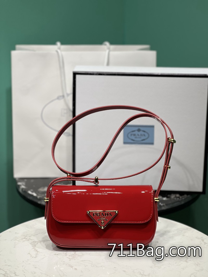 頂級精品Prada 1BD339 包面壓紋均勻精緻,無跳線。 一比一Prada仿包尺寸:底長20.5x高10.5x寬4cm 頂級精品Prada 1BD339 包面壓紋均勻精緻,無跳線。 一比一Prada仿包尺寸:底長20.5x高10.5x寬4cm