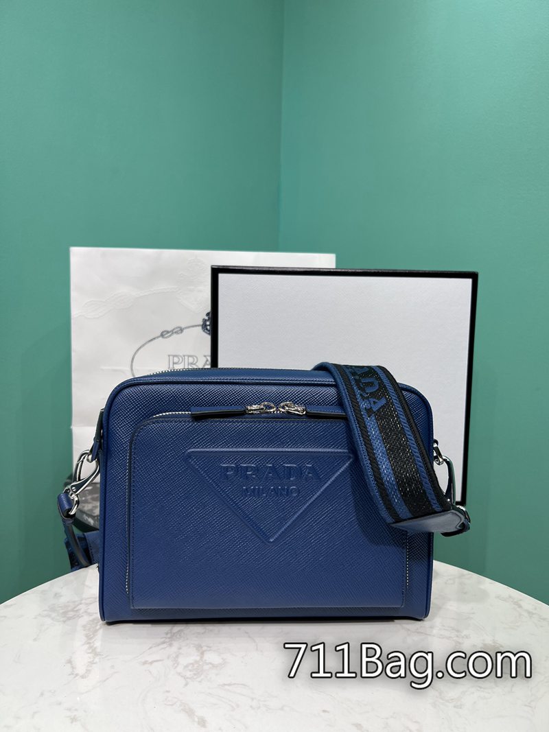 A貨Prada 2VH152 客人回購率極高,品質有保證。 高仿Prada尼龍包尺寸:長24x高18x底6cm A貨Prada 2VH152 客人回購率極高,品質有保證。 高仿Prada尼龍包尺寸:長24x高18x底6cm
