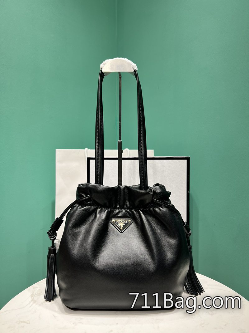 頂級高仿Prada 1BG541 高仿包做工堪比專櫃 高仿Prada包包哪裡買尺寸:長24x高25x底11cm 頂級高仿Prada 1BG541 高仿包做工堪比專櫃 高仿Prada包包哪裡買尺寸:長24x高25x底11cm