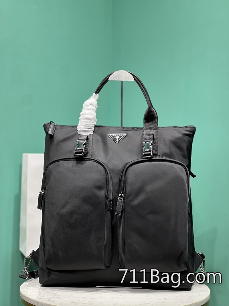 A貨Prada 2VG053 拉鍊順滑不卡頓,觸感極佳。 高仿Prada手拿包尺寸:長40x高44c底10cm型號:2VG053 A貨Prada 2VG053 拉鍊順滑不卡頓,觸感極佳。 高仿Prada手拿包尺寸:長40x高44c底10cm型號:2VG053