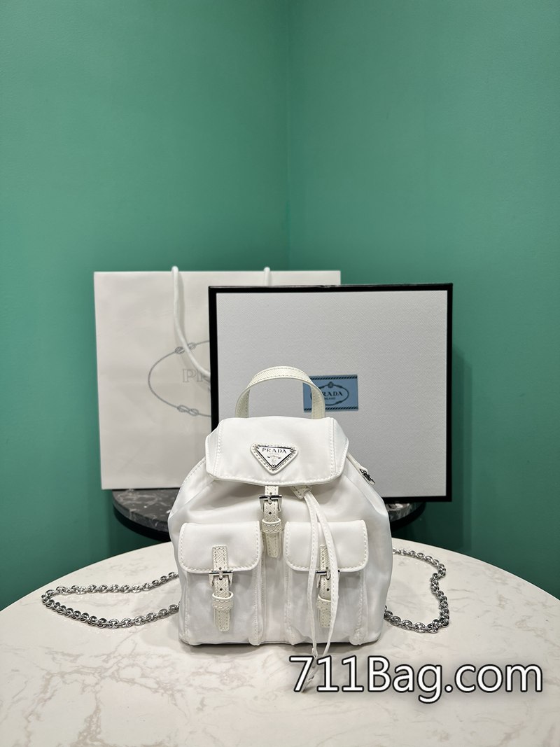 精品高仿Prada 1BH029 品質細節全到位精品包 高仿Prada尼龍包尺寸:17×15.5x8cm 精品高仿Prada 1BH029 品質細節全到位精品包 高仿Prada尼龍包尺寸:17×15.5x8cm