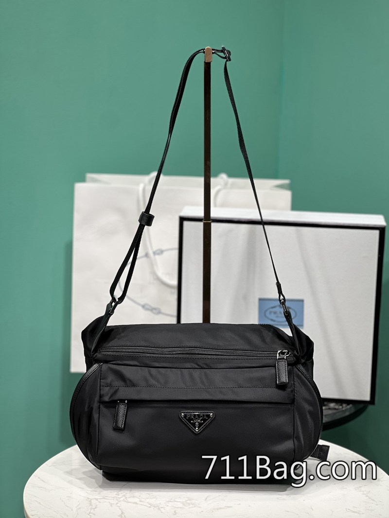 超3APrada 2VH994 原單工廠出品,品質穩定。 高仿Prada包包哪裡買尺寸:長27x高15.5x底14cm 超3APrada 2VH994 原單工廠出品,品質穩定。 高仿Prada包包哪裡買尺寸:長27x高15.5x底14cm