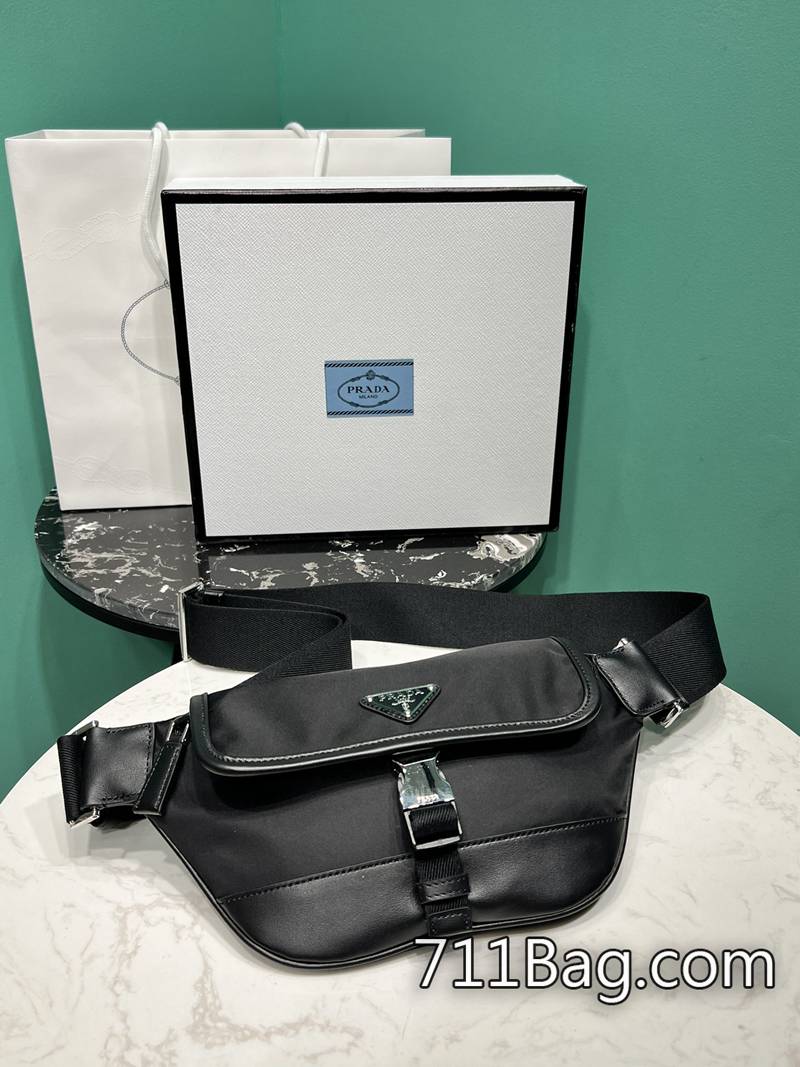 頂級一比一Prada 1BC249 口碑優質,回購率高,是熱門款式。 Prada A貨女包尺寸:長18x高15x底5cm 頂級一比一Prada 1BC249 口碑優質,回購率高,是熱門款式。 Prada A貨女包尺寸:長18x高15x底5cm