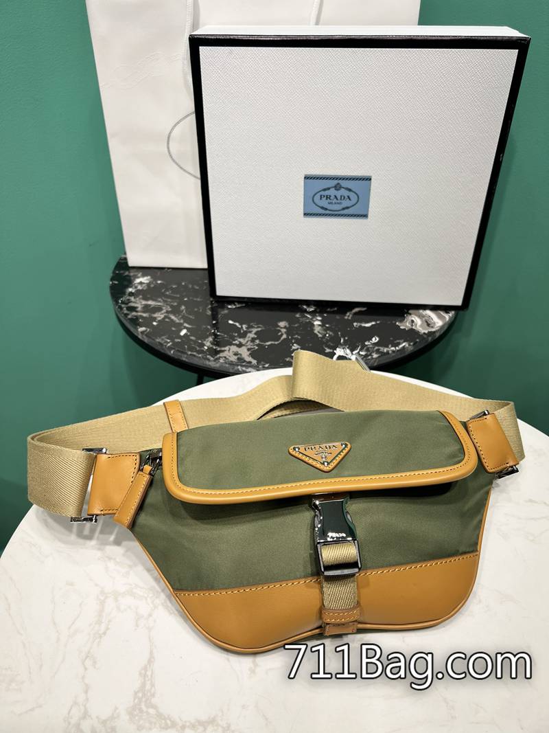 原版一比一Prada VA0056 手工打造高端皮包 Prada A貨包怎麼分辨尺寸:長18x高15x底5cm 原版一比一Prada VA0056 手工打造高端皮包 Prada A貨包怎麼分辨尺寸:長18x高15x底5cm