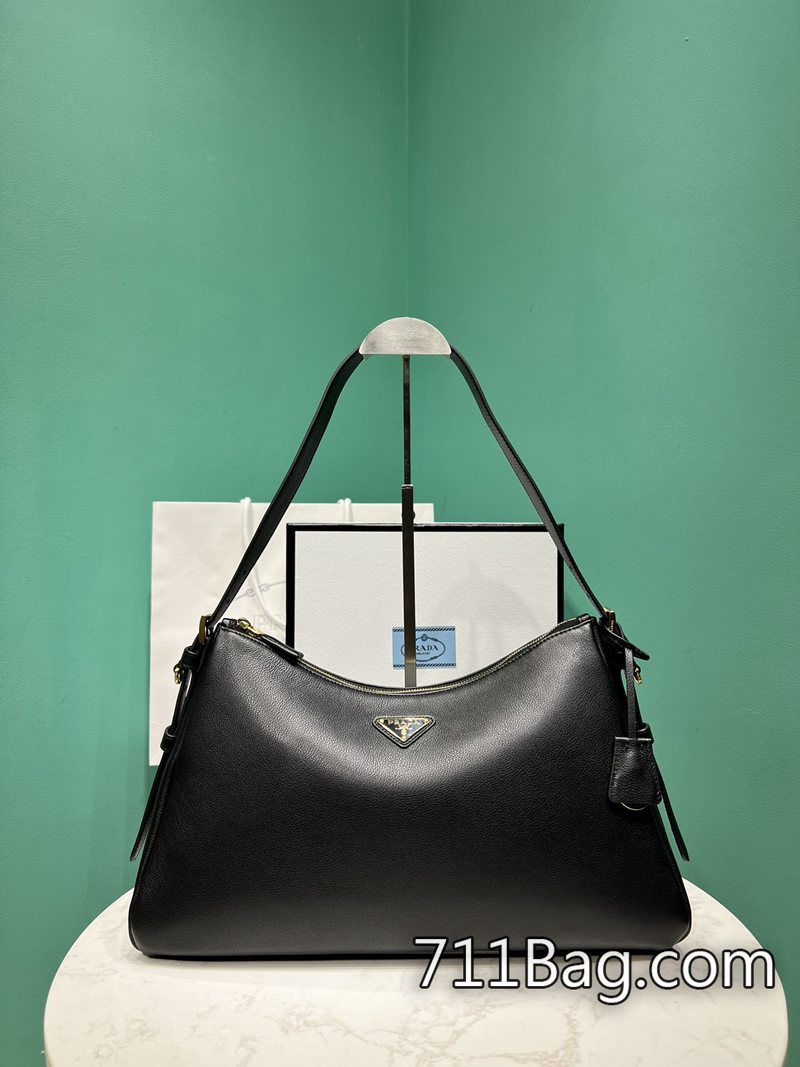 頂級一比一Prada 1BC228 用料不惜成本,隻為呈現極致仿真。 Prada A貨包包耐用嗎尺寸:長39x高24x底11.5cm 頂級一比一Prada 1BC228 用料不惜成本,隻為呈現極致仿真。 Prada A貨包包耐用嗎尺寸:長39x高24x底11.5cm