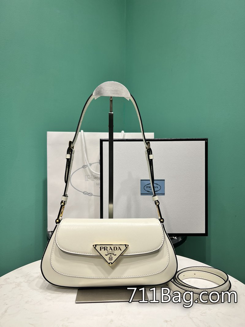 精仿Prada 1BD345 多夾層設計,收納方便。 Prada仿牌手提包尺寸:長25x高14寬4cm 精仿Prada 1BD345 多夾層設計,收納方便。 Prada仿牌手提包尺寸:長25x高14寬4cm