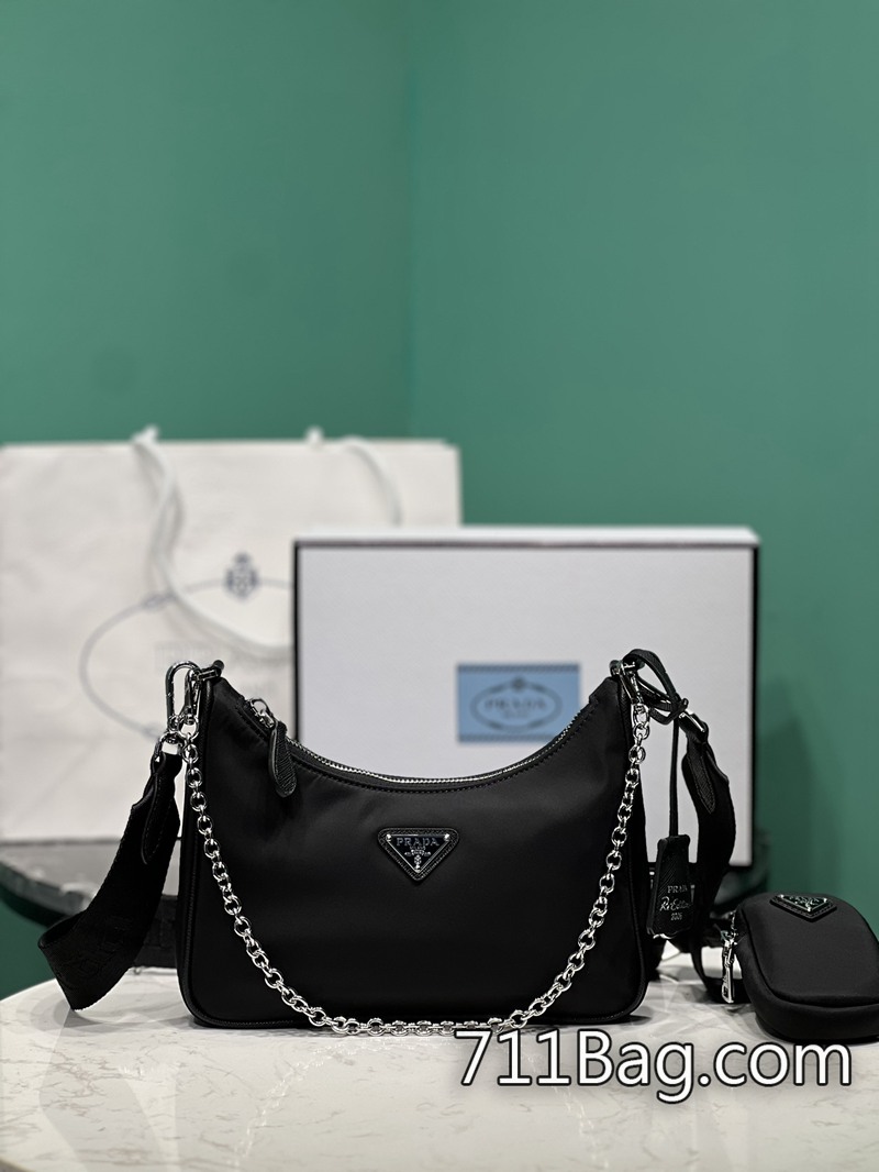 一比一Prada 204 SX 原版皮質高級觸感 高仿Prada包支持退換貨尺寸:長22x高12x寬6cm 一比一Prada 204 SX 原版皮質高級觸感 高仿Prada包支持退換貨尺寸:長22x高12x寬6cm