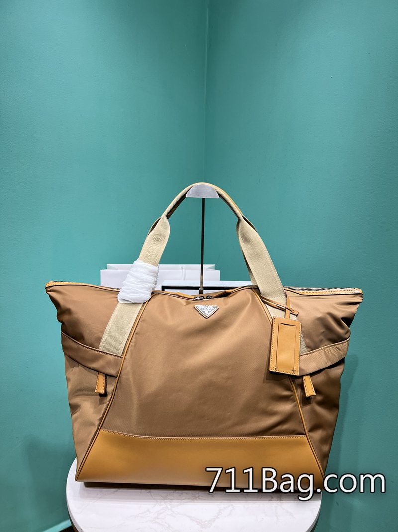 精品Prada 2VC040 高端客製仿版,細節無死角。 高仿Prada包有防塵袋嗎尺寸:長44.5x高40x底24cm型號:2VC040 精品Prada 2VC040 高端客製仿版,細節無死角。 高仿Prada包有防塵袋嗎尺寸:長44.5x高40x底24cm型號:2VC040
