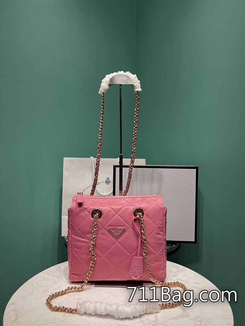 A貨Prada 1BG468 奢侈品質感平價實現 Prada Re-Edition高仿尺寸:長25×寬5×高25cm A貨Prada 1BG468 奢侈品質感平價實現 Prada Re-Edition高仿尺寸:長25×寬5×高25cm