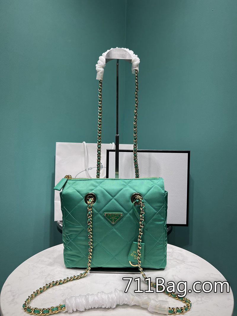 頂級精品Prada 1BG468 結構分層完全仿照正品比例製作。 高仿Prada包值得買嗎尺寸:長25×寬5×高25cm 頂級精品Prada 1BG468 結構分層完全仿照正品比例製作。 高仿Prada包值得買嗎尺寸:長25×寬5×高25cm