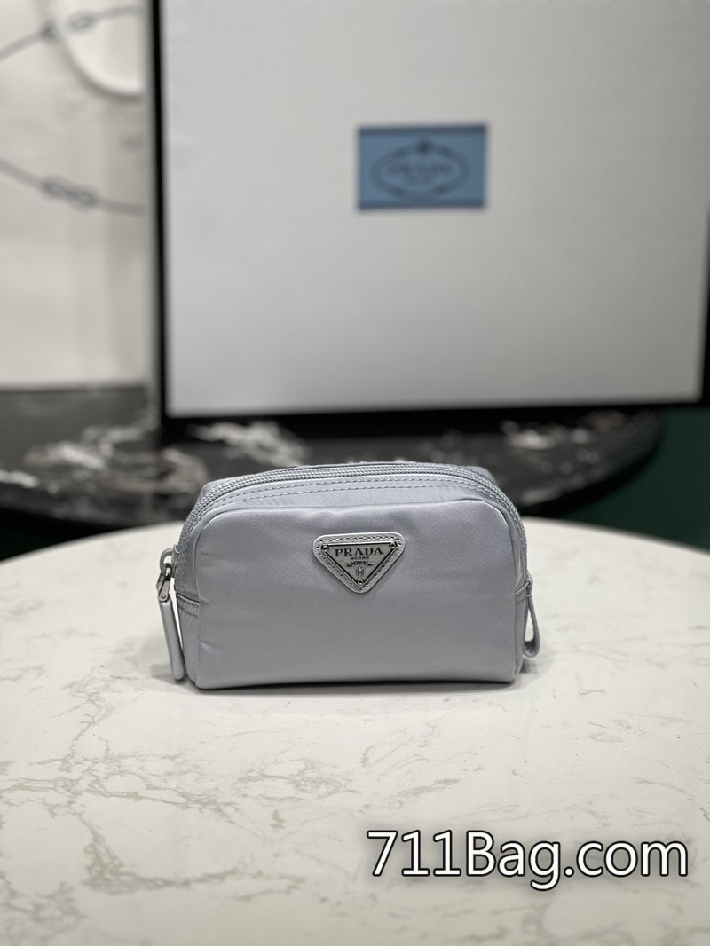 精品A貨Prada 1NA339 嚴選皮料手工包款 有沒有推薦的A貨Prada尺寸:長12x高8x底3.5cm 精品A貨Prada 1NA339 嚴選皮料手工包款 有沒有推薦的A貨Prada尺寸:長12x高8x底3.5cm