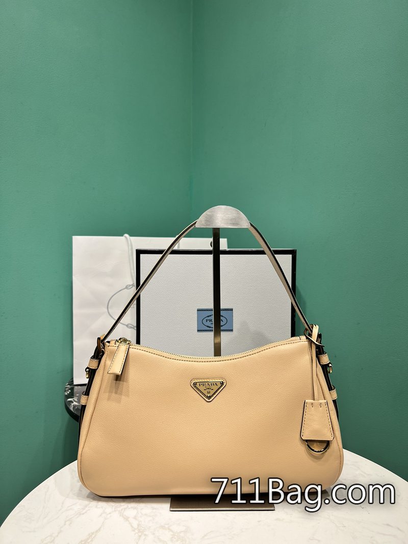 頂級A貨Prada 1BC229 支持實拍對比保證無誤。 高仿Prada男包尺寸:長31x高18x底10cm 頂級A貨Prada 1BC229 支持實拍對比保證無誤。 高仿Prada男包尺寸:長31x高18x底10cm