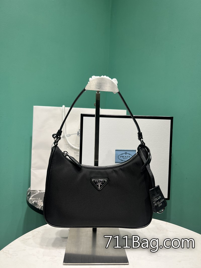 原版一比一Prada 1NE204 做工嚴格打磨質感 Prada腋下包A貨真皮尺寸:長22x高18x底6.5cm型號:1NE204M 原版一比一Prada 1NE204 做工嚴格打磨質感 Prada腋下包A貨真皮尺寸:長22x高18x底6.5cm型號:1NE204M
