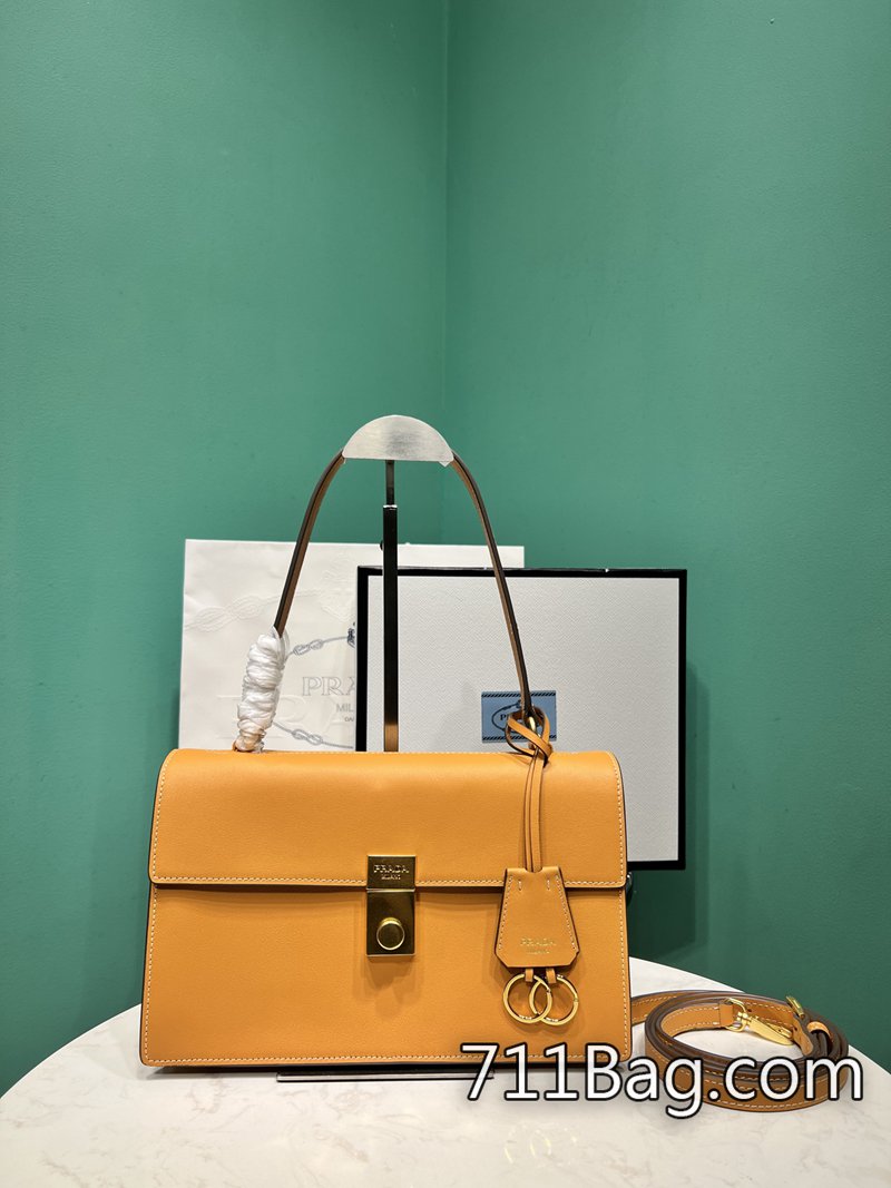高仿Prada 1BN023 細節到每一針一線 頂級A貨Prada包尺寸:長28x高17x底11cm 高仿Prada 1BN023 細節到每一針一線 頂級A貨Prada包尺寸:長28x高17x底11cm