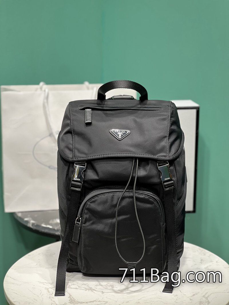 精品A貨Prada 1BZ039 內襯走線清晰俐落,品質有保障。 高仿Prada包物流速度快尺寸:長25x高36x底16cm 精品A貨Prada 1BZ039 內襯走線清晰俐落,品質有保障。 高仿Prada包物流速度快尺寸:長25x高36x底16cm