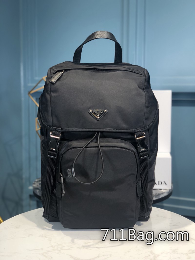 頂級高仿Prada 2VZ135 無異味無膠味,材質環保安全。 高仿Prada包人氣TOP10尺寸:長27*高45*寬17cm 頂級高仿Prada 2VZ135 無異味無膠味,材質環保安全。 高仿Prada包人氣TOP10尺寸:長27*高45*寬17cm