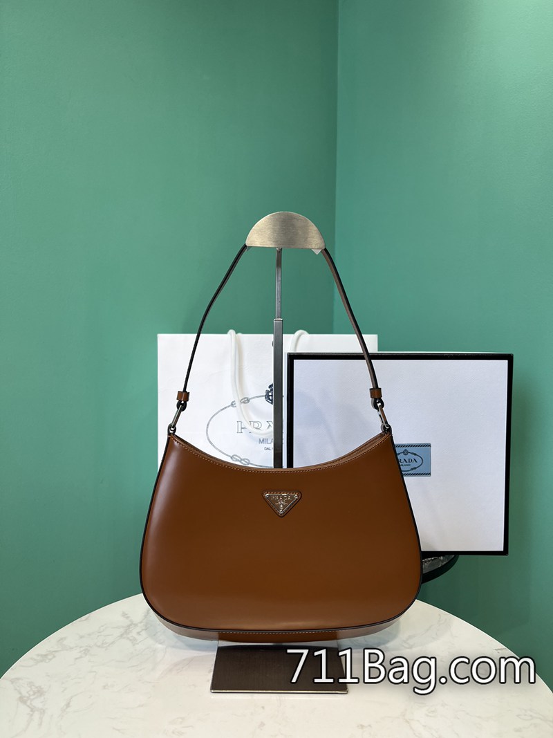 精仿Prada 1BC499 高密度縫線,牢固耐用,不易脫線。 預算5000買高仿Prada尺寸:27*5*19cm 精仿Prada 1BC499 高密度縫線,牢固耐用,不易脫線。 預算5000買高仿Prada尺寸:27*5*19cm