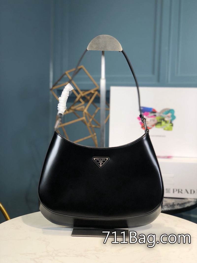 精仿Prada 1BC499 完美對版精品包包 高仿Prada鏈條包尺寸:27*5*19cm 精仿Prada 1BC499 完美對版精品包包 高仿Prada鏈條包尺寸:27*5*19cm