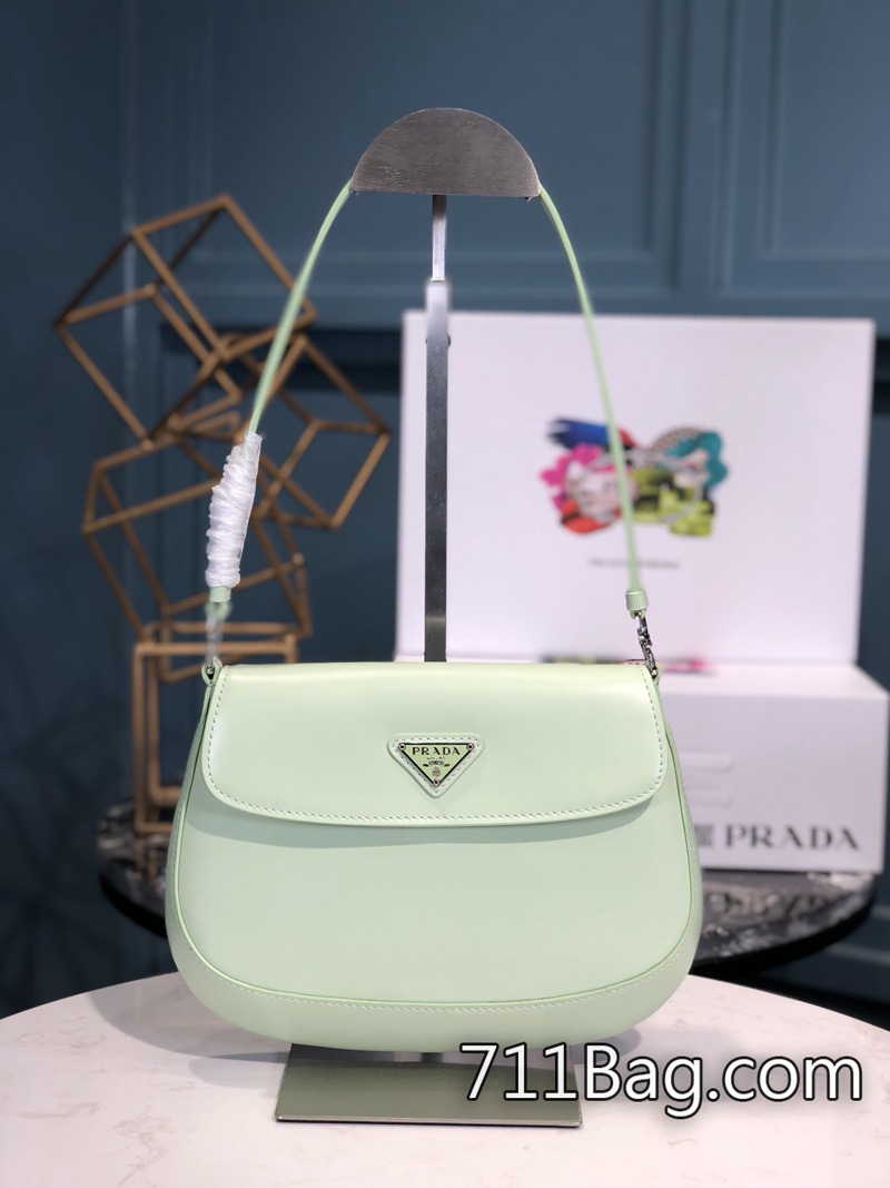 高仿Prada普拉達 1BD311 包型挺括五金耐用 Prada Hobo包A貨推薦尺寸:23/4/17cm 高仿Prada普拉達 1BD311 包型挺括五金耐用 Prada Hobo包A貨推薦尺寸:23/4/17cm