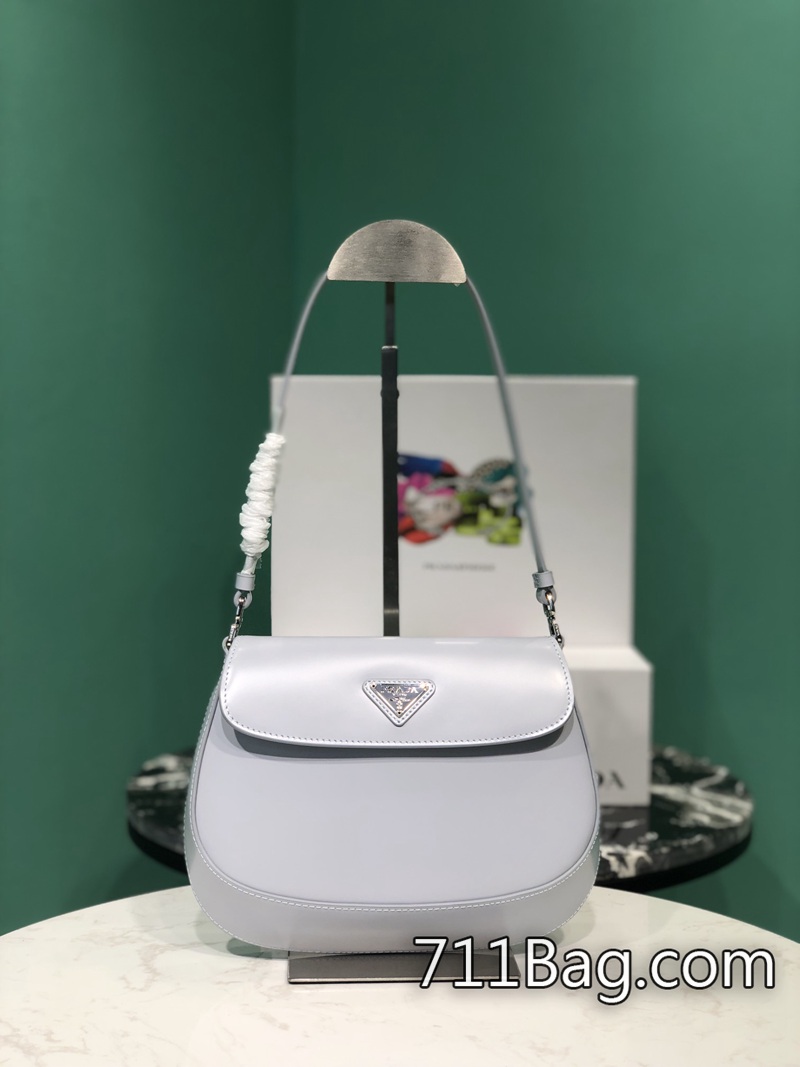 頂級精品Prada 1BD311 真皮氣質通勤手袋 高仿Prada包價格多少尺寸:23/4/17cm 頂級精品Prada 1BD311 真皮氣質通勤手袋 高仿Prada包價格多少尺寸:23/4/17cm