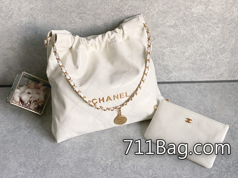 精仿Chanel 22bag AS3261垃圾袋 輕量化設計,攜帶更輕鬆。 Chanel仿品真假小技巧中號39*42*8cm/3261 精仿Chanel 22bag AS3261垃圾袋 輕量化設計,攜帶更輕鬆。 Chanel仿品真假小技巧中號39*42*8cm/3261