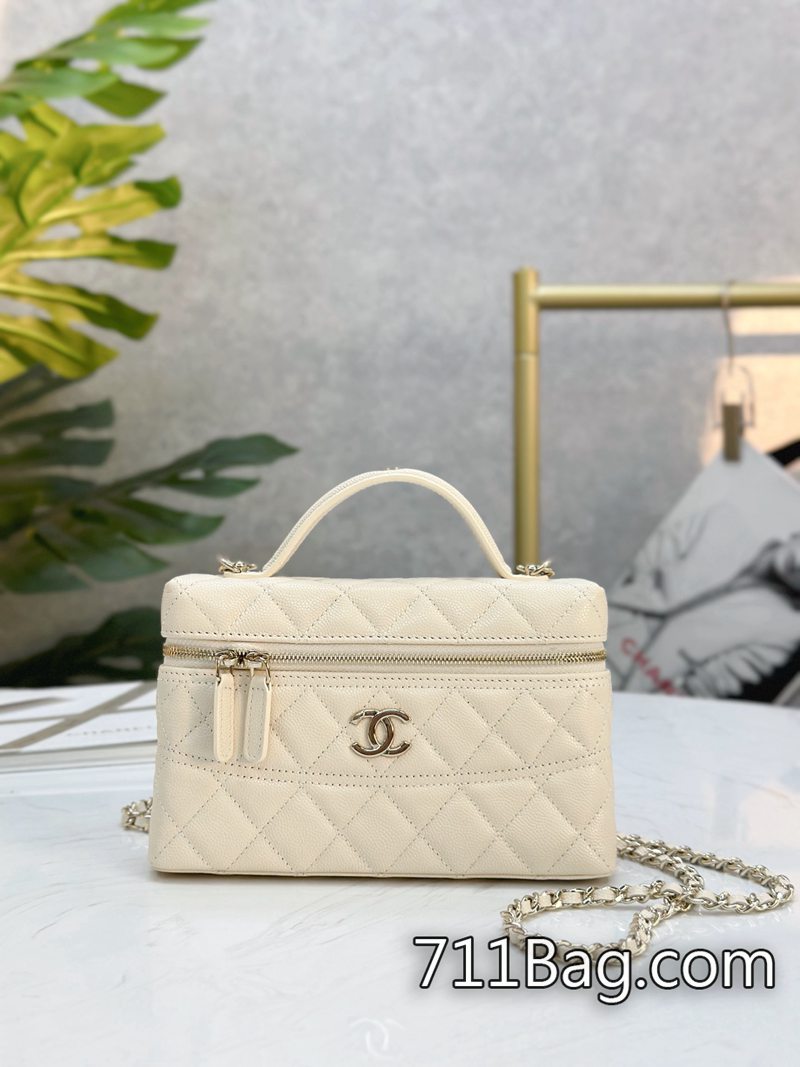 頂級A貨Chanel香奈兒 AP4407 25C 手拎鏈條化妝包體現品牌精神的經典設計完美還原。 Chanel A貨復刻系列哪個最好17*19.5*5cm/4407 頂級A貨Chanel香奈兒 AP4407 25C 手拎鏈條化妝包體現品牌精神的經典設計完美還原。 Chanel A貨復刻系列哪個最好17*19.5*5cm/4407