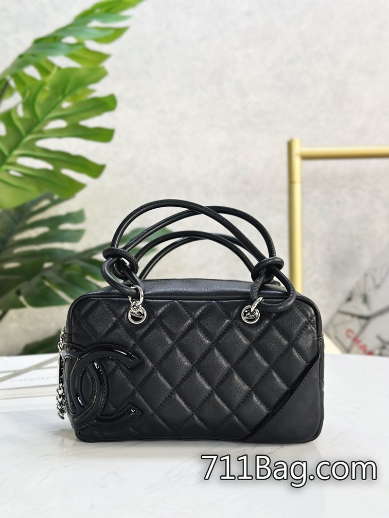高仿Chanel 29792 高仿Chanel經典款,做工媲美專櫃品質 A貨香奈兒香水真假分辨小號19.5*10.5*9cm/29792 高仿Chanel 29792 高仿Chanel經典款,做工媲美專櫃品質 A貨香奈兒香水真假分辨小號19.5*10.5*9cm/29792