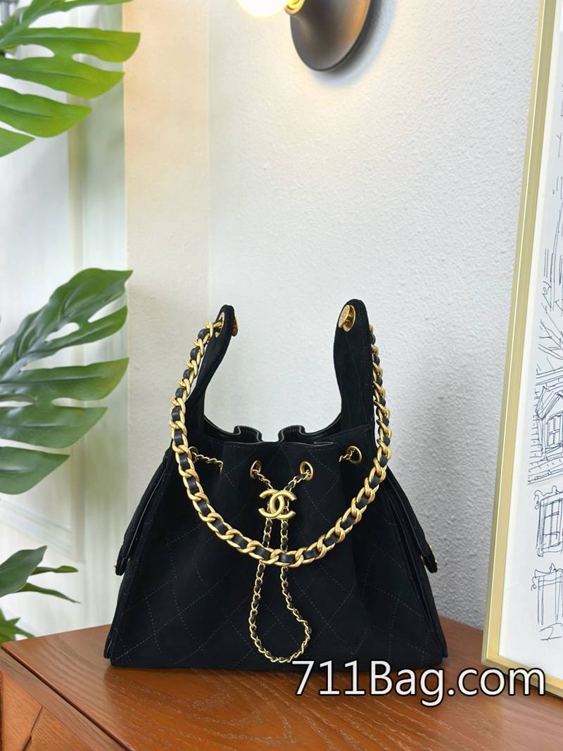 一比一Chanel AS5293 貼近專櫃品質,幾乎無瑕疵。 高仿Chanel Hobo水桶包介紹30*26*14cm/5293 一比一Chanel AS5293 貼近專櫃品質,幾乎無瑕疵。 高仿Chanel Hobo水桶包介紹30*26*14cm/5293