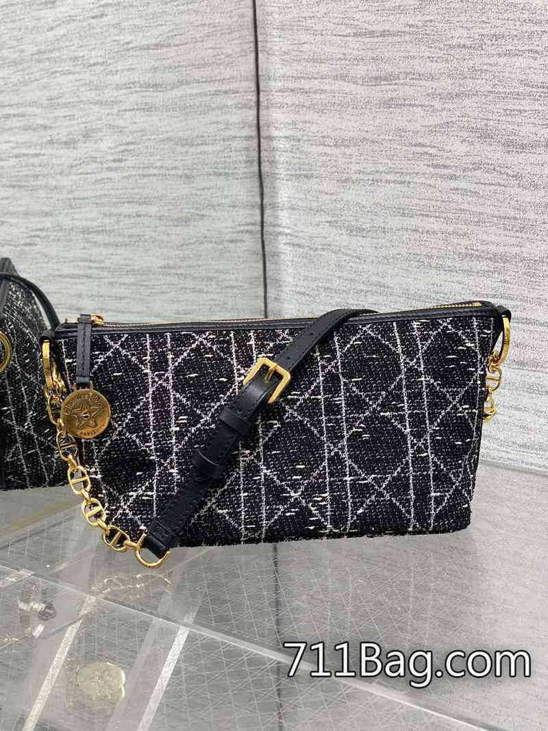 精仿Dior Hobo star 鏈條手袋系列 整體手感接近真品 Dior同步原版 精仿Dior Hobo star 鏈條手袋系列 整體手感接近真品 Dior同步原版