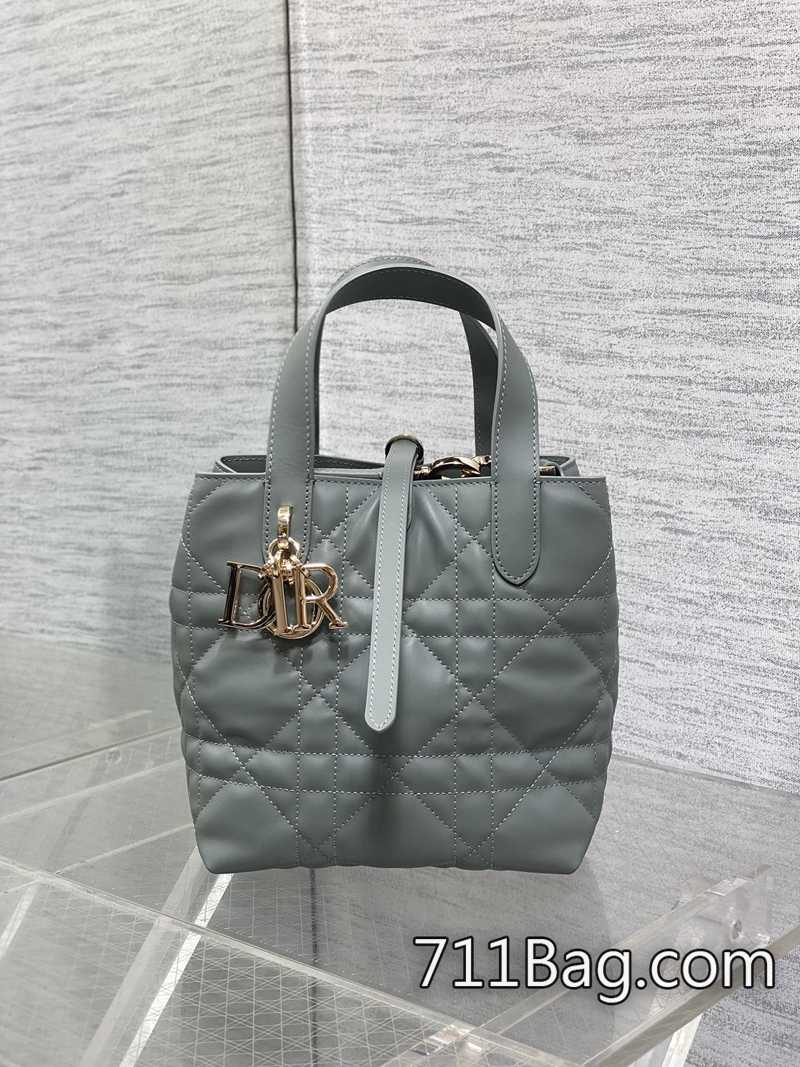 頂級精品Dior Toujours豎版系列小號 手工封邊精緻無痕 Dior複刻T恤 頂級精品Dior Toujours豎版系列小號 手工封邊精緻無痕 Dior複刻T恤