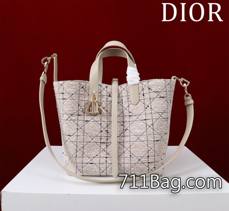 頂級A貨Dior Dior Toujours 豎版手袋這款 Dior Toujours 豎版手袋時尚實用 走線細密無跳針 Dior高仿配件 頂級A貨Dior Dior Toujours 豎版手袋這款 Dior Toujours 豎版手袋時尚實用 走線細密無跳針 Dior高仿配件