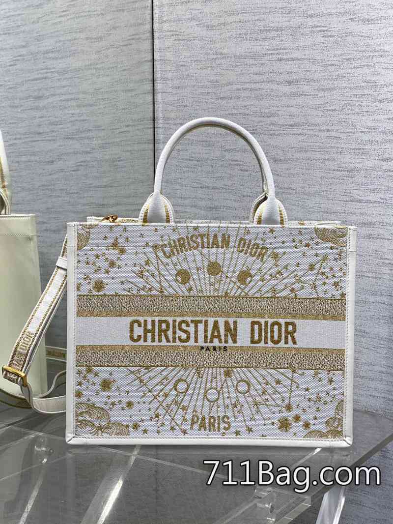 頂級高仿Dior Tote最新春夏系列 走線整齊 Dior小紅書仿款 頂級高仿Dior Tote最新春夏系列 走線整齊 Dior小紅書仿款