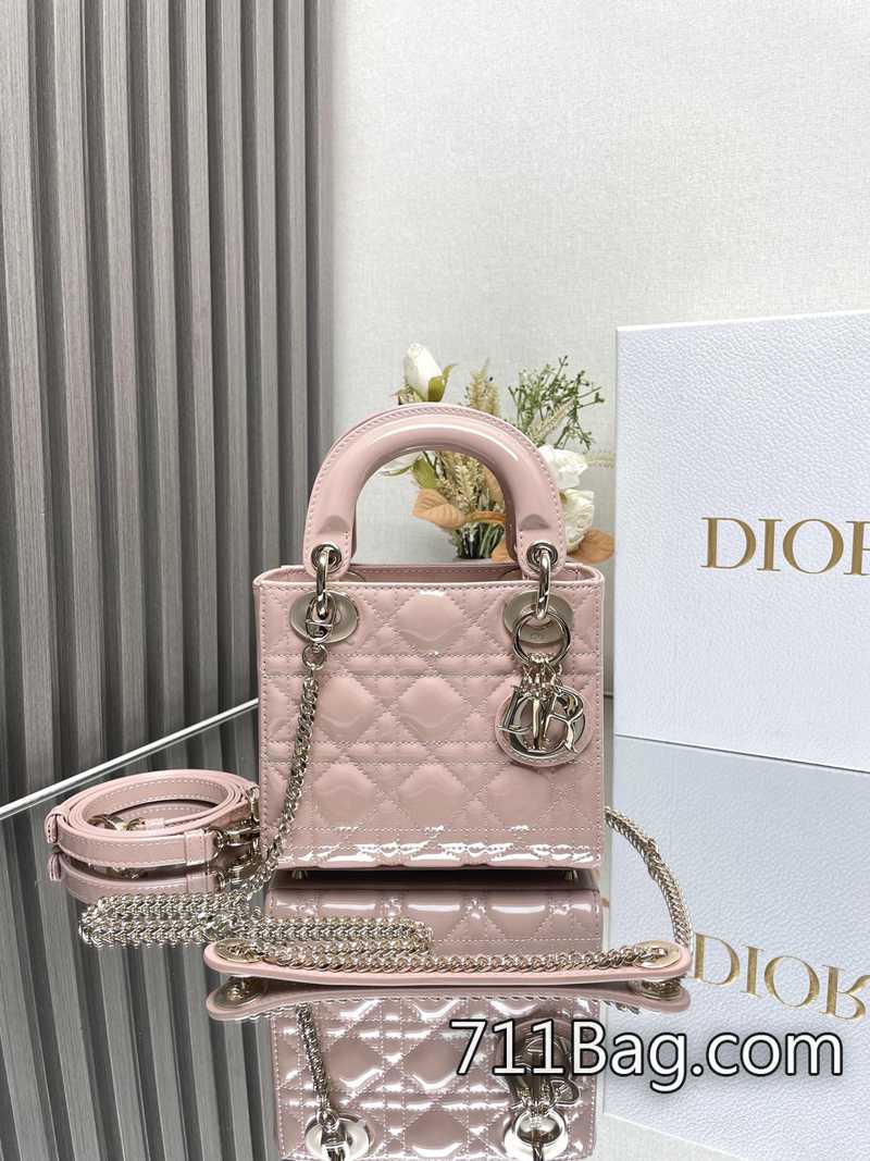 頂級高仿Dior 包身拼接流暢 A貨Dior包包 頂級高仿Dior 包身拼接流暢 A貨Dior包包