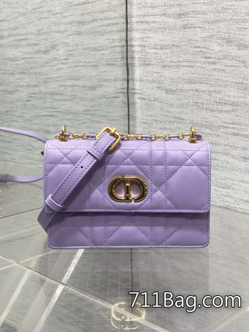精品A貨Dior 鏈條手袋 開掛啦開掛啦!!火爆全網不出意外夏天最愛的一隻小包瞭還是經典的藤格紋標識 拉鏈配件原廠訂製 Dior仿品交流群 精品A貨Dior 鏈條手袋 開掛啦開掛啦!!火爆全網不出意外夏天最愛的一隻小包瞭還是經典的藤格紋標識 拉鏈配件原廠訂製 Dior仿品交流群