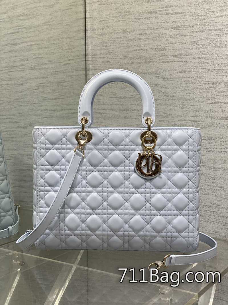 一比一Dior Lady最新翻蓋羊皮七格 包蓋弧度一致 Dior無標版 一比一Dior Lady最新翻蓋羊皮七格 包蓋弧度一致 Dior無標版