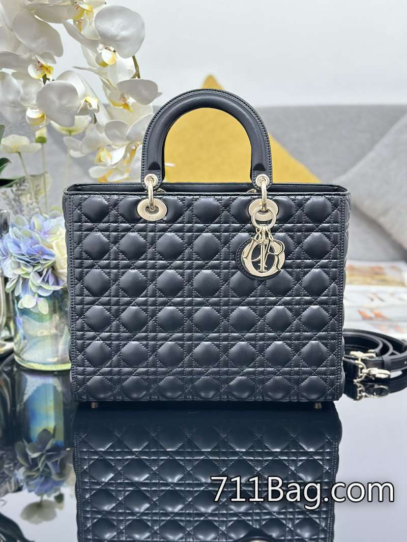 頂級一比一Dior Lady Dior 七格羊皮翻蓋 鎖扣靈敏不卡頓 Dior一比一精仿 頂級一比一Dior Lady Dior 七格羊皮翻蓋 鎖扣靈敏不卡頓 Dior一比一精仿