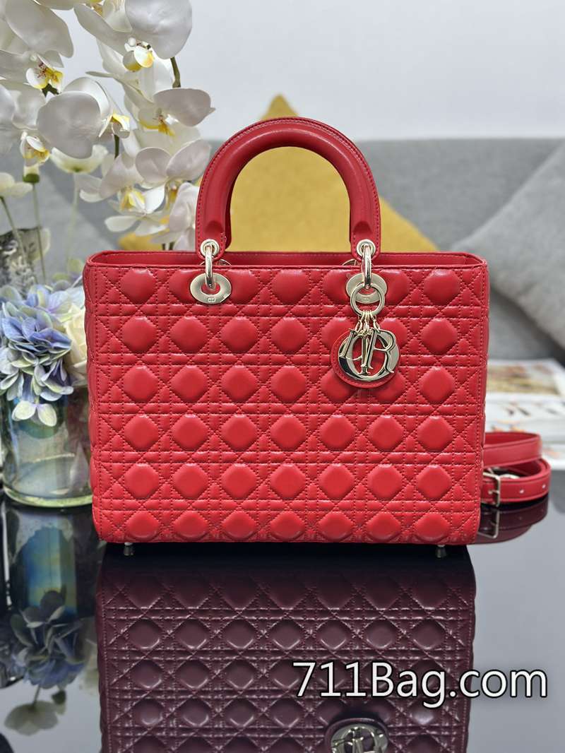 頂級超3ADior Lady Dior 七格羊皮翻蓋 拉鍊齒合緊密 Dior原單鞋子 頂級超3ADior Lady Dior 七格羊皮翻蓋 拉鍊齒合緊密 Dior原單鞋子