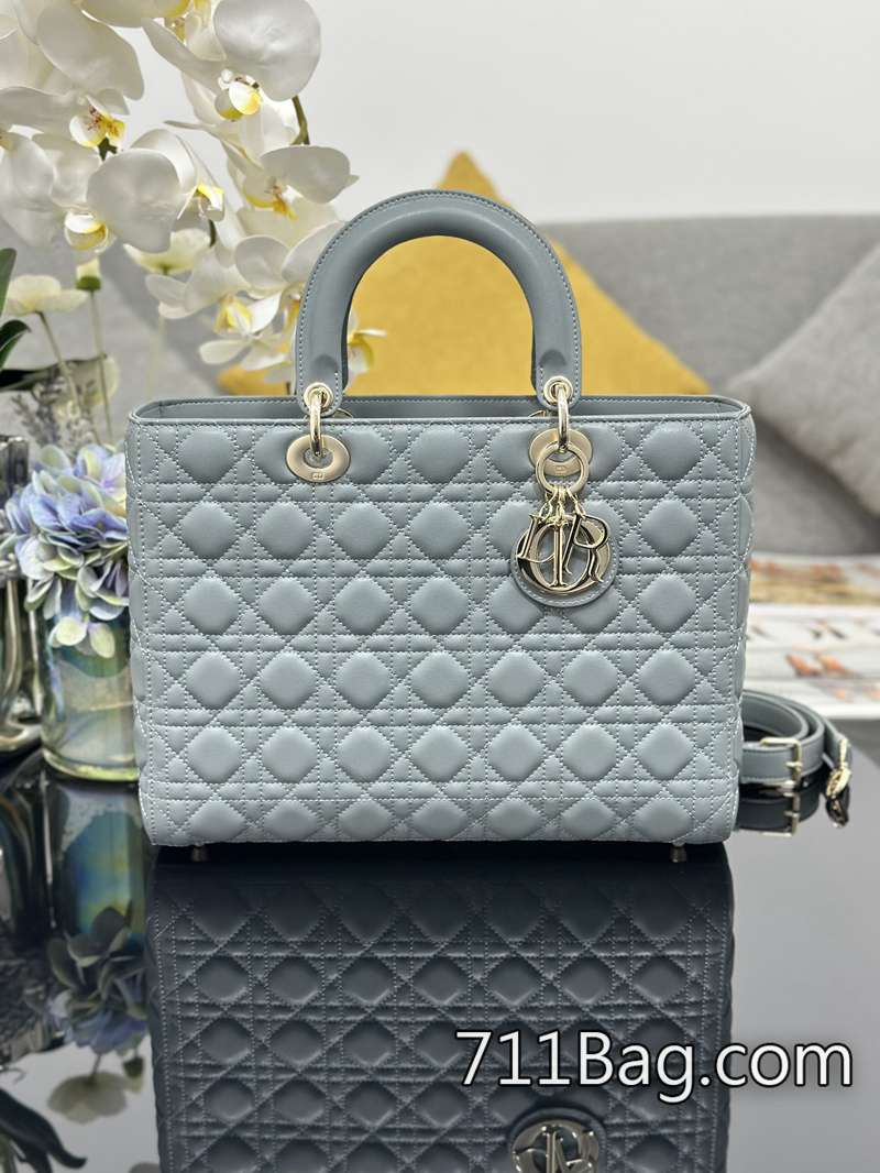 精仿Dior Lady Dior 七格羊皮翻蓋 提把無偏位縫合 Dior海外仿版 精仿Dior Lady Dior 七格羊皮翻蓋 提把無偏位縫合 Dior海外仿版