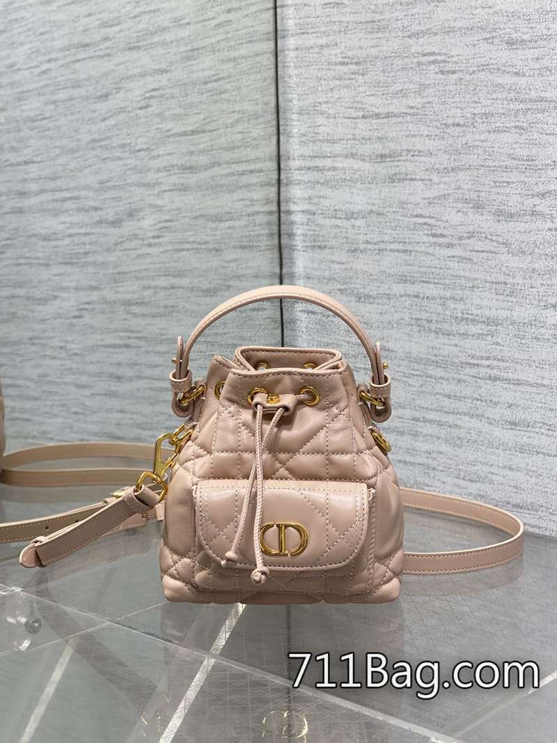 A貨Dior Caro水桶包micro系列 版型經典不走樣 Dior對版包 A貨Dior Caro水桶包micro系列 版型經典不走樣 Dior對版包