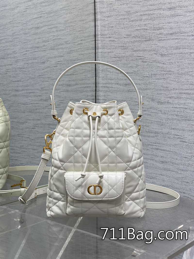 精仿Dior Caro水桶包系列 壓線均勻 Dior原廠複刻 精仿Dior Caro水桶包系列 壓線均勻 Dior原廠複刻