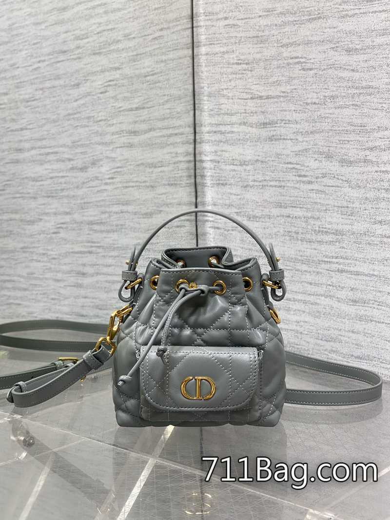 頂級精品Dior Caro水桶包micro系列 柔軟皮料手感佳 Dior皮帶A貨 頂級精品Dior Caro水桶包micro系列 柔軟皮料手感佳 Dior皮帶A貨