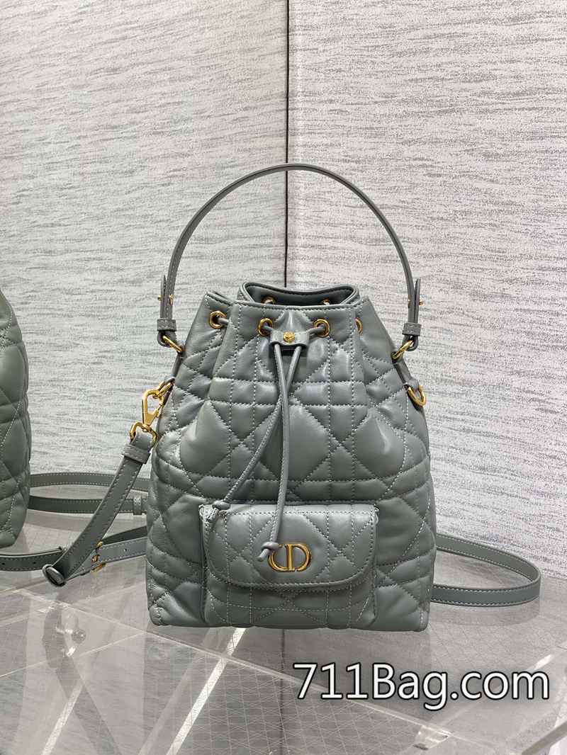 A貨Dior Caro水桶包系列 內襯細緻平整 Dior原廠代工 A貨Dior Caro水桶包系列 內襯細緻平整 Dior原廠代工