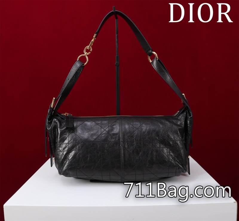 A貨Dior 型號:241757中號尺寸:33*16*15cmD-Journey 手袋是本季新品 內標字體清晰無偏差 Dior精品複製品 A貨Dior 型號:241757中號尺寸:33*16*15cmD-Journey 手袋是本季新品 內標字體清晰無偏差 Dior精品複製品